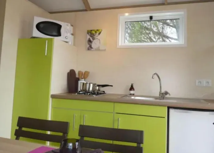 Camping Roulotte Avec Terrasse - 4 Pers. - Api-1-52-1589 *